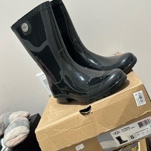 Ugg rain boots